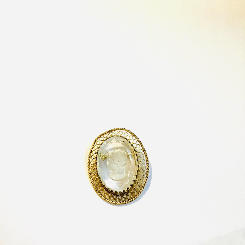 Elegant Gold-Tone Women's Brooch